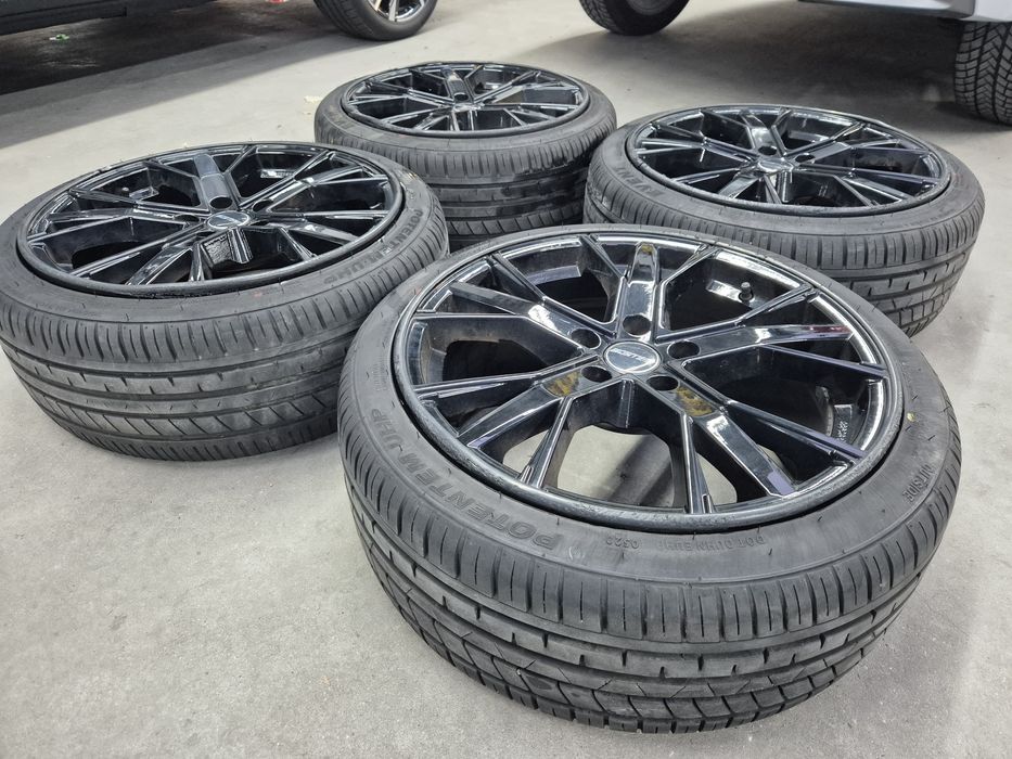 Felgi Koła 18" 5x112 ET45 czarny połysk wyważone