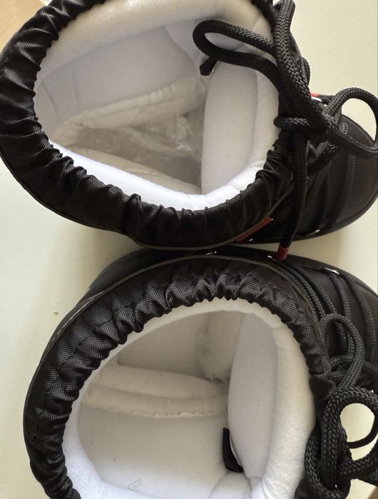 Moon boot чорні з серденьком. 39-41 розмір.