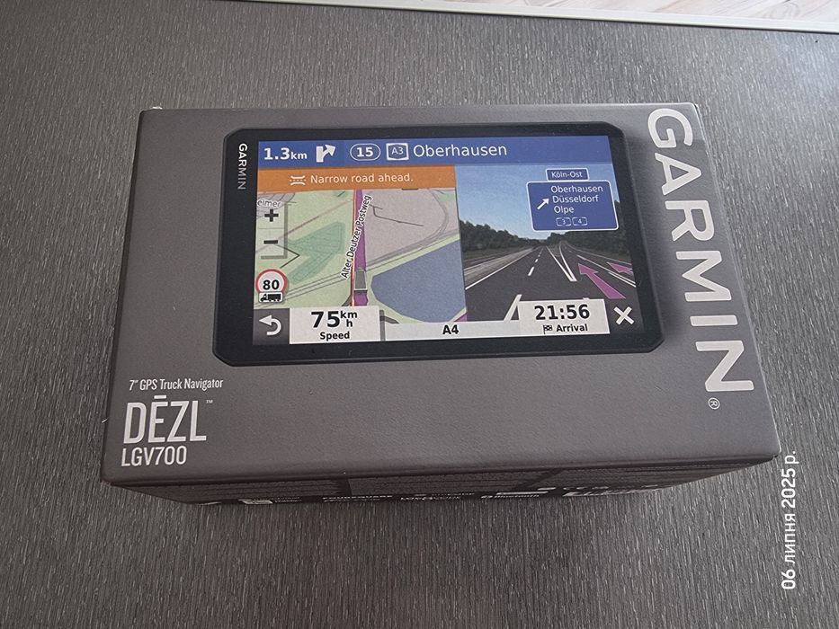 GPS-навігатор Garmin Dezl LGV 700