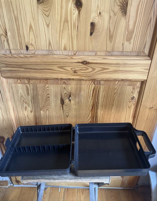 Sprzedam box do kaset magnetofonowych.