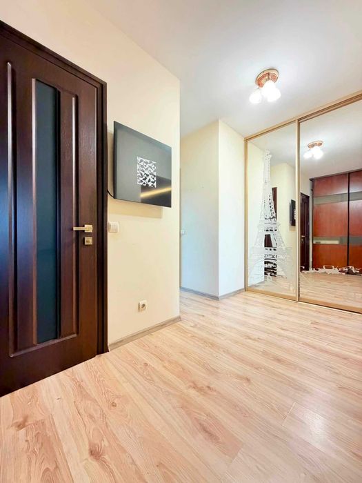 Продається 3-кімнатна квартира в Стрию — з меблями та технікою