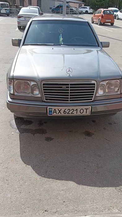 Продам Мерседес 124, 1995 год.