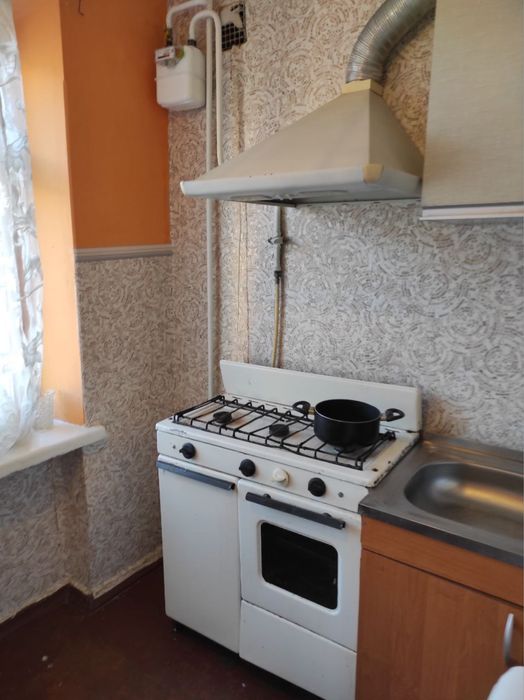 Продається 3- х кімнатна квартира по вулиці Тищика!!