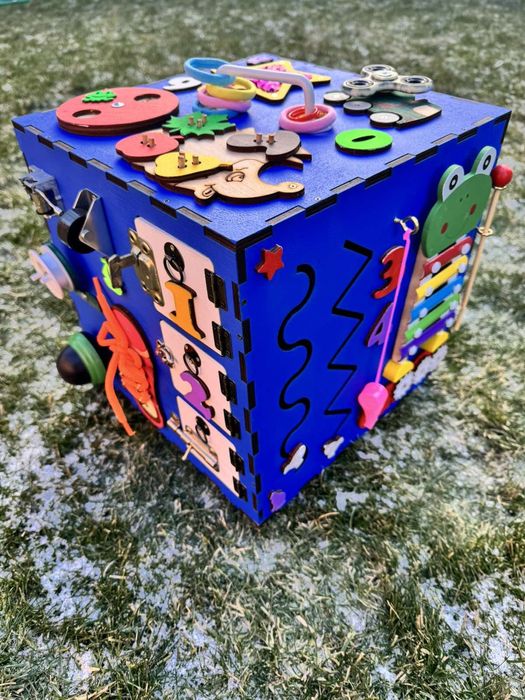 Бізікуб 30х30см для концентрації уваги дитини та дрібної мотроики