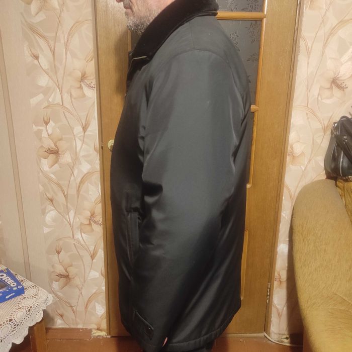 Продам чоловічу куртку