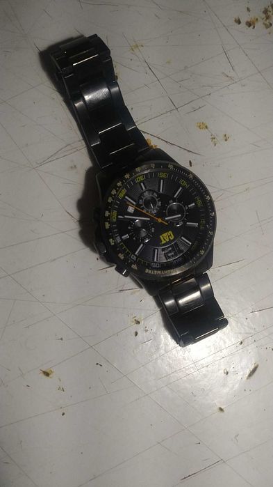 Armani Exchange e Caterpilar - 50 Euros os Dois