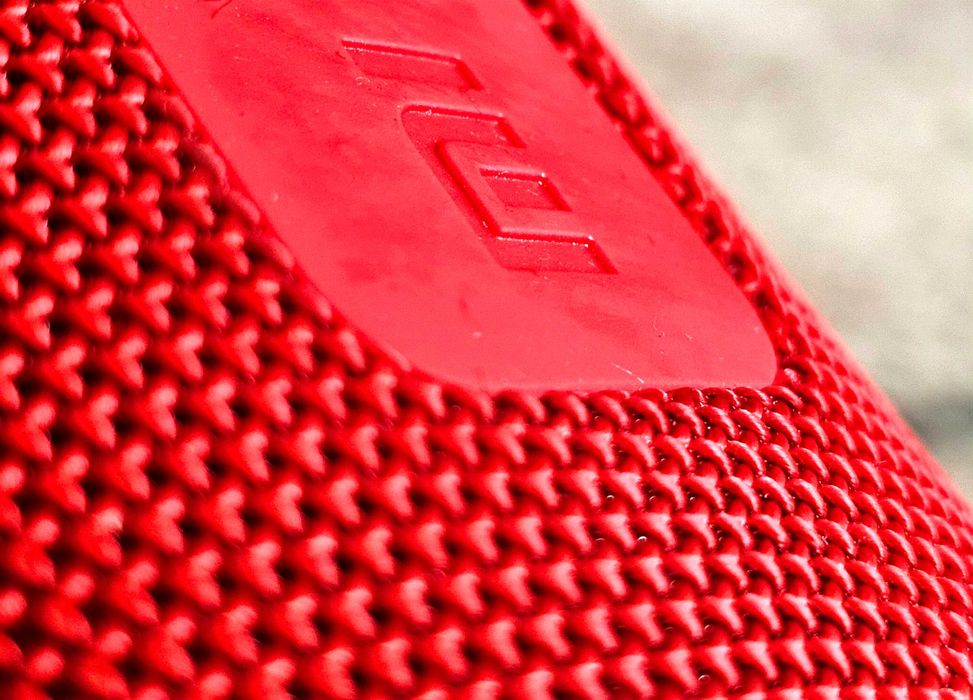 Продам оригинальную беспроводную bluetooth колонку от Mi Xiaomi