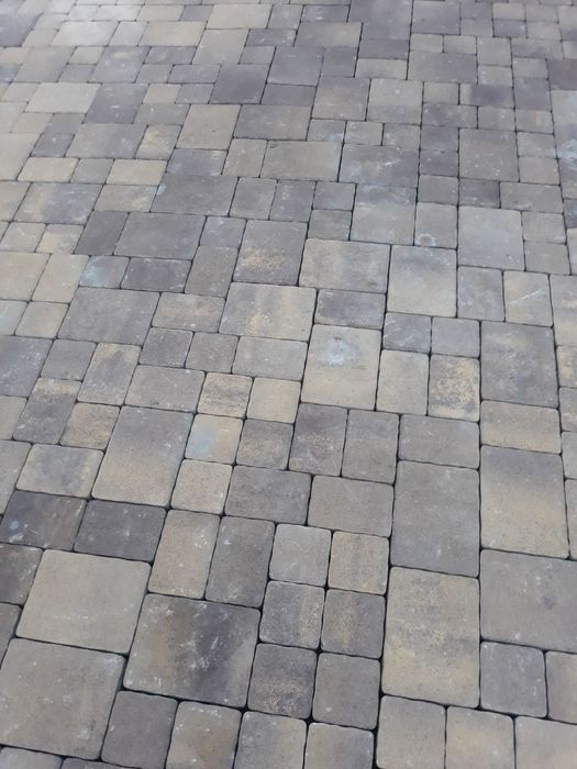 Укладання тротуарної плитки. Укладка тротуарной плитки. Доступні ціни!