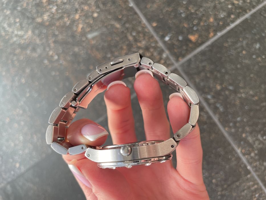 Годинник жіночий Guess