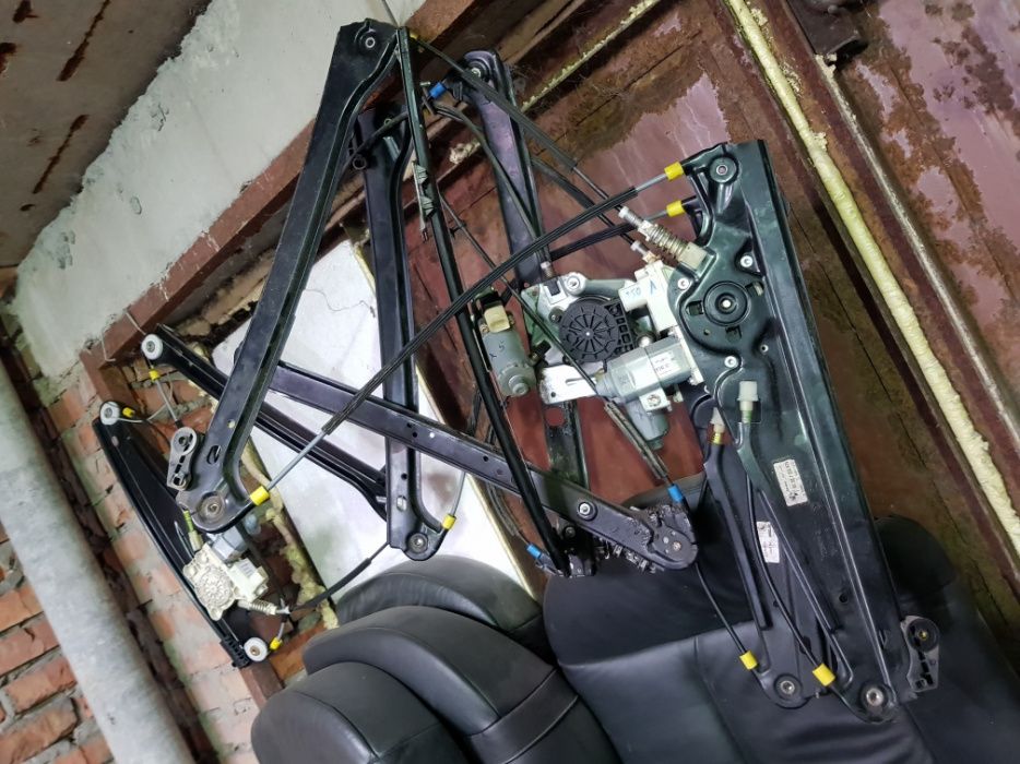 Склопідйомник БМВ Е53 Е60 Е65 Е66 Е70 Е90 Ф01 Ф10 Ф30 Стеклоподемник