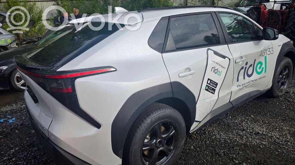 БАмпер Toyota bZ4X розборка шрот