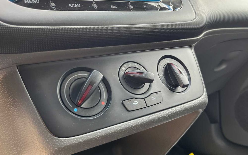 Seat Ibiza 2011 року