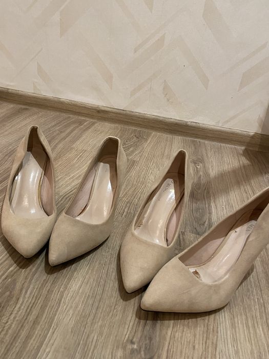 Лодочки бежеві, 2 пари в наявності