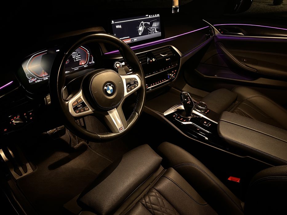 Wynajem Samochodow BMW 5 G30 2.0D 2023r