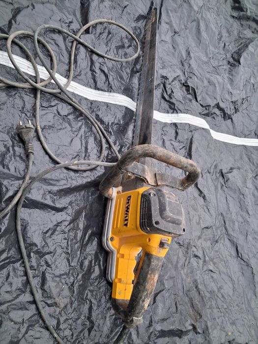 DEWALT DWE397 Alligator