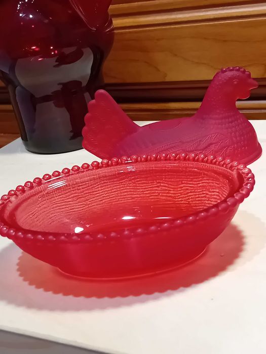 szklana kura -bomboniera