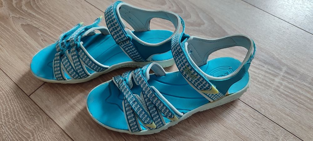 Дитячі босоніжки Teva 35