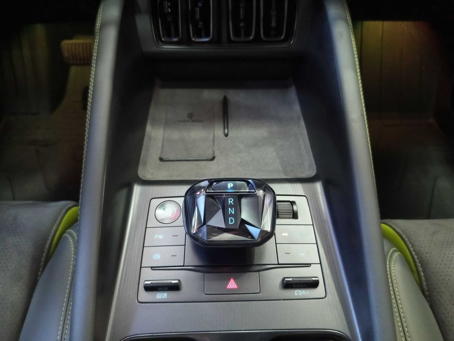 Електромобіль BYD Song L 2024