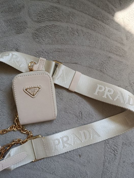 Elegancka mała torebka na złotym łańcuszku do ręki lub na ramię -Nowa z metką - Prada