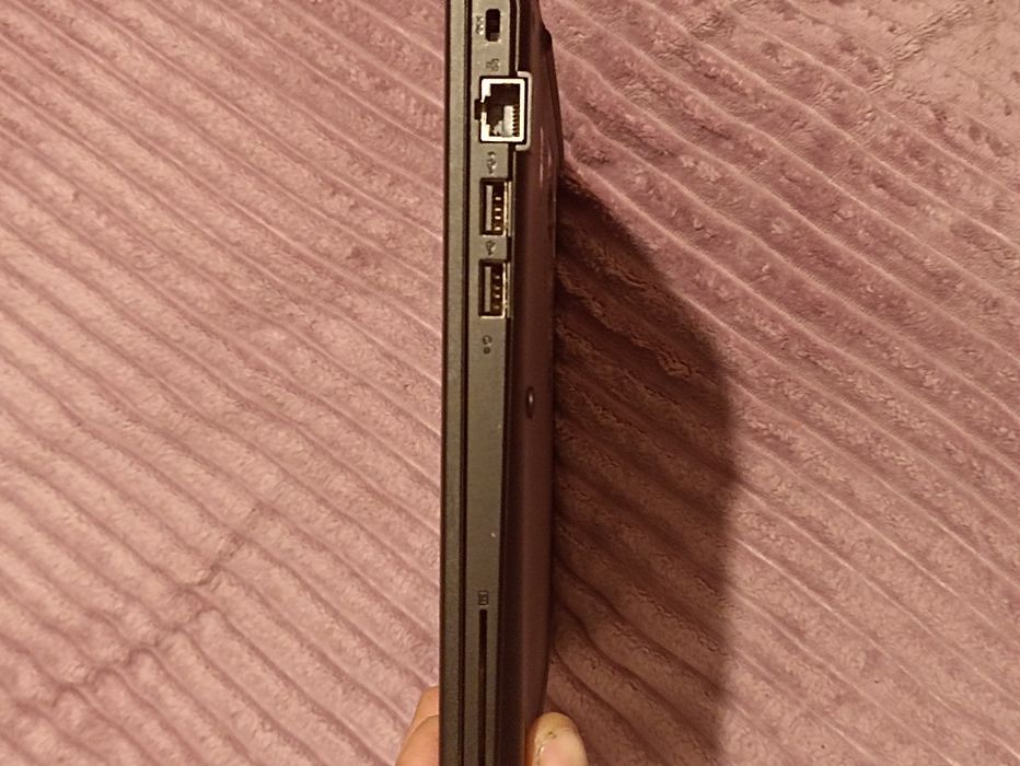 продам ноутбук TOSHiba Dynabook Tecra A40-E.