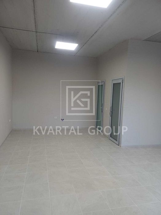 Комерція з ремонтом фасадного приміщення в НОВОМУ ЖК/ по вул.Лисенка