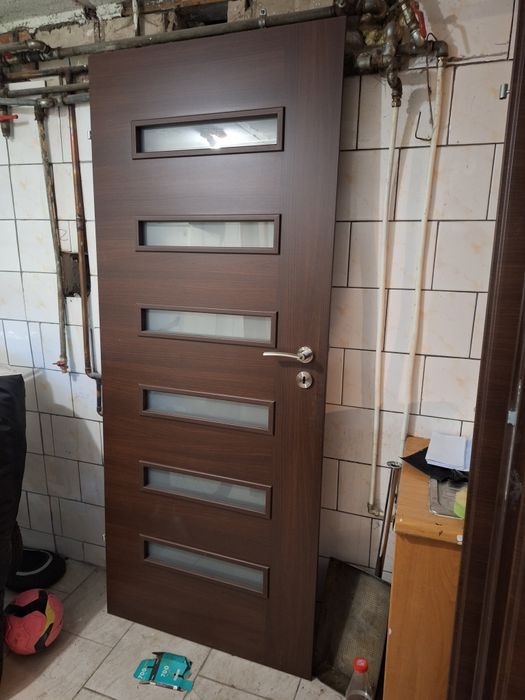 Drzwi wewnętrzne lokalowe 6 szt + ościeżnice