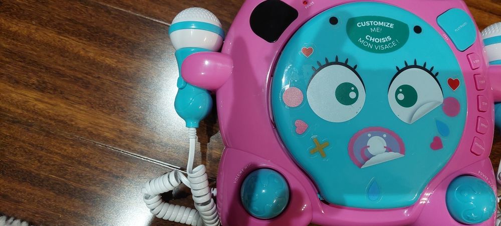 Leitor CD com 2 microfones