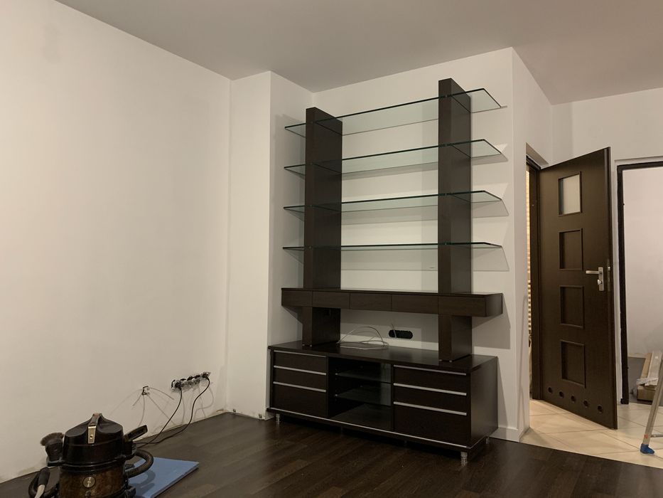 Regał na ksiażki ozdoby do salonu