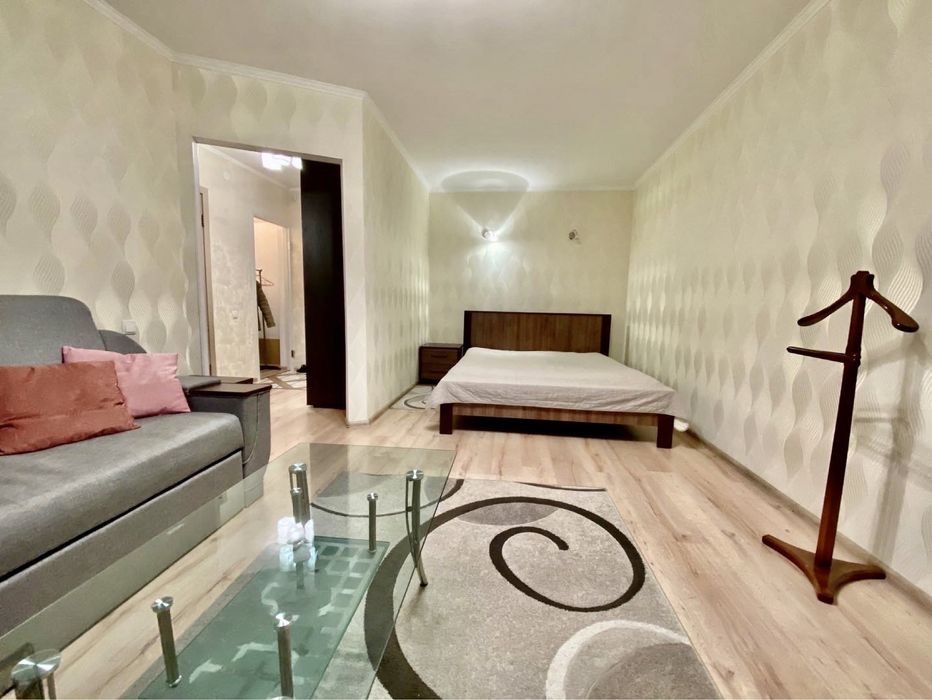 Уютная квартира с евроремонтом в самом центре города.