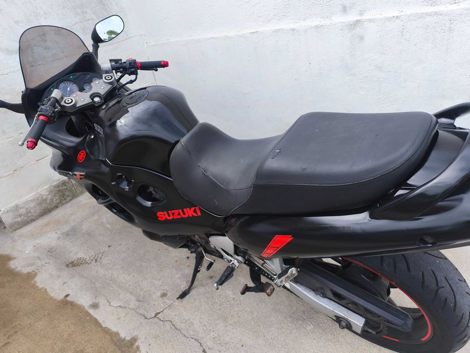 Suzuki gsx 750f aceito retoma