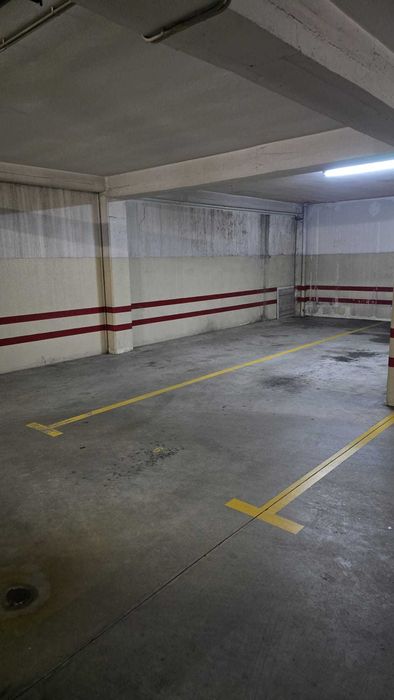 Alugam-se 2 lugares de garagem – Av. da República / Gaia  Cadalugar95€