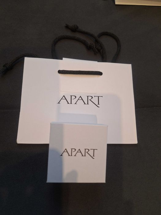 Kartonik Apart 6,1 cm x 6,1 cm plus torebka 15,9 cm x 12 cm