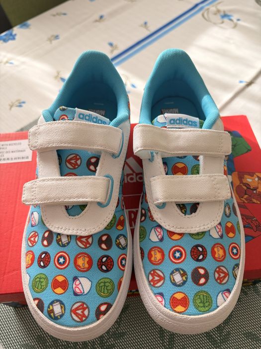 Buty adidas 32 marvel nowe