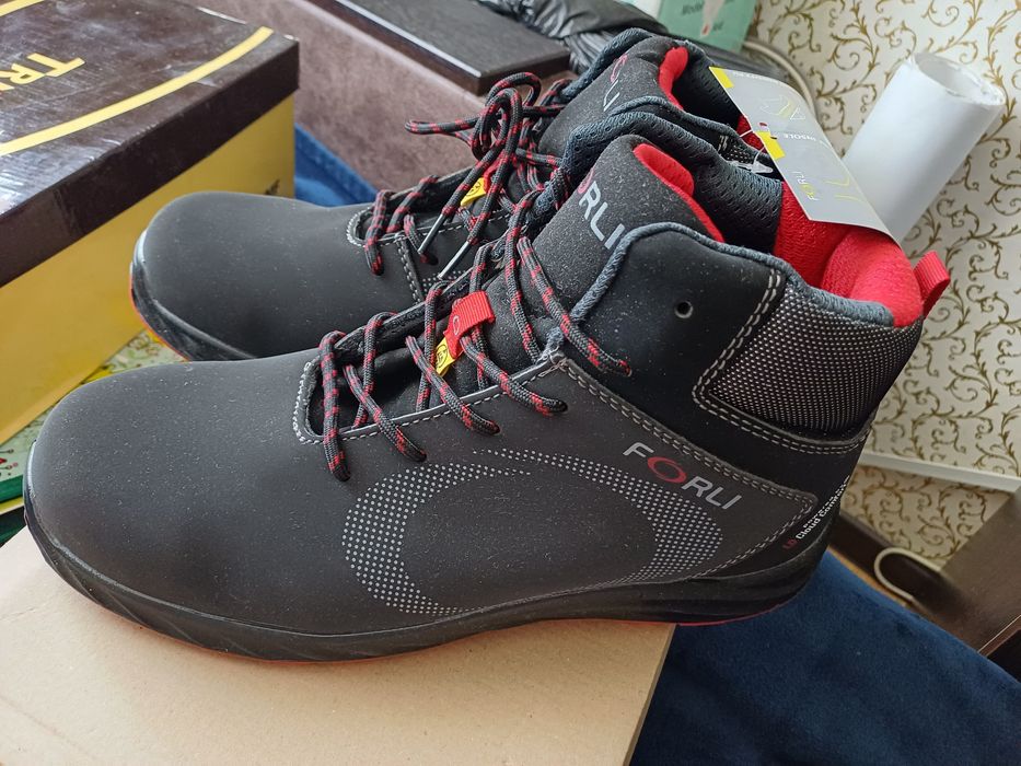 Взуття  робоче  safety shoes