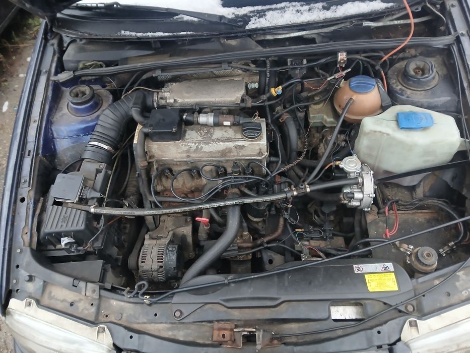 Авторазборка Passat B4 Пассат VOLKSWAGEN  2.0 Бензин