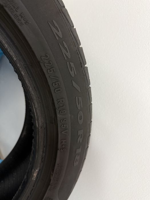 Opony Caloroczne Lexus UX 225/50/18 Pirelli Cinturato P7