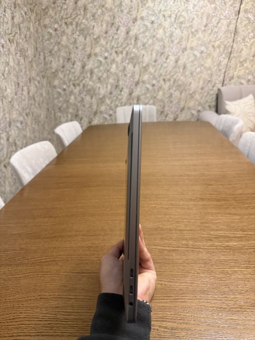 Продам MacBook Pro 13” 2019 р