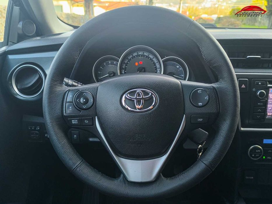 Toyota Auris 1.4 D-4D Life Plus, GPS, Câmara Traseira