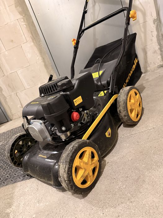 Kosiarka spalinowa z napędem  Riwall Pro RPM 4270 – tylko jeden sezon