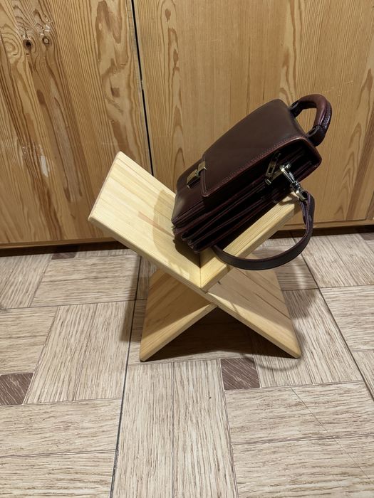 Меблі під ваші бажання. Встановлення врізних замків.