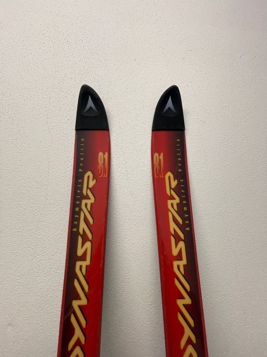 Skis Dynastar em bom estado