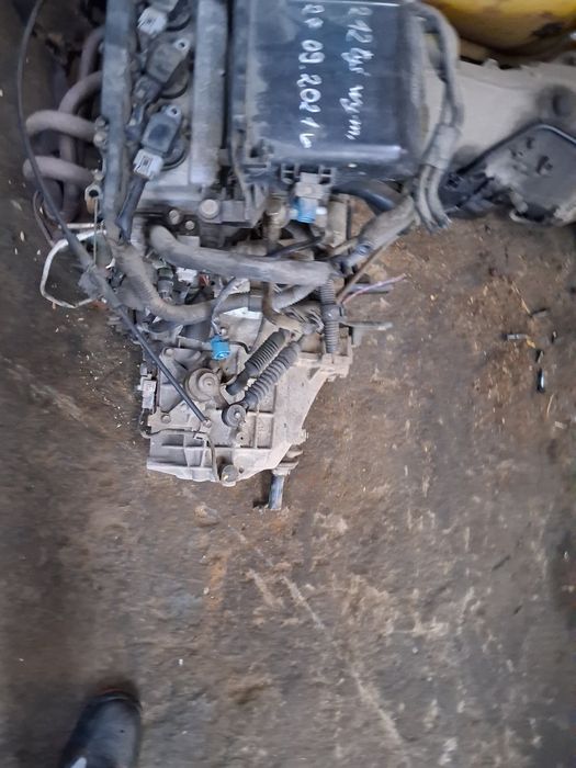 Toyota Yaris 1 1.0 benzyna silnik kompletny skrzynia biegów