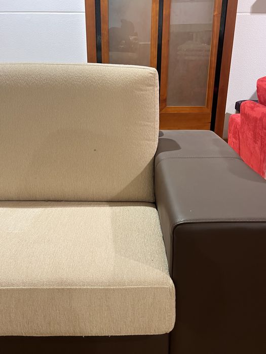 Sofa pele castanha e bege
