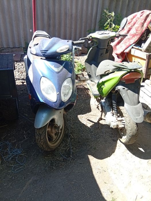 Продам два китайца