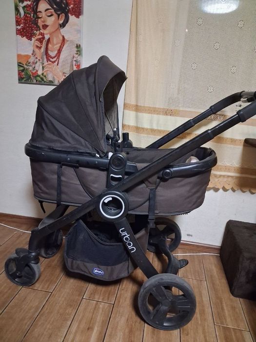 Продам коляску Chicco