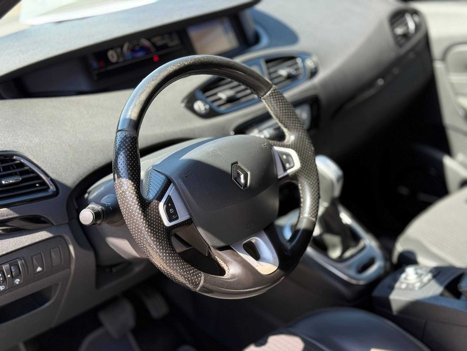 Renault Grand Scenic 2012