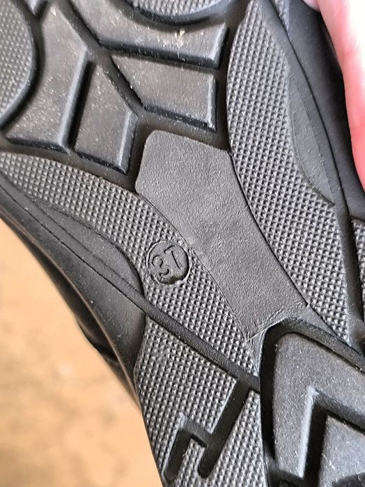 АБСОЛЮТНО НОВІ  Напівчеревики для хлопчика 37 розмір, чорні, для осені