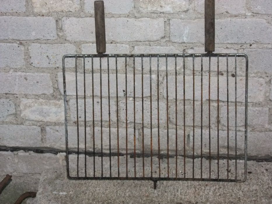 Ruszt grill-wędzarnia