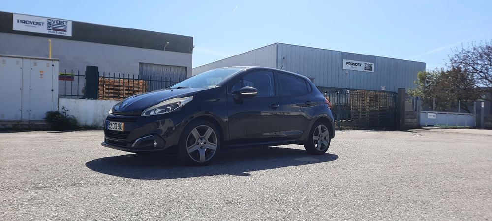 Peugeot 208 1.6 hdi