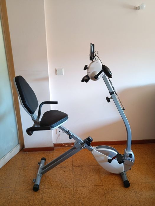 Bicicleta estática nova , ver descrição